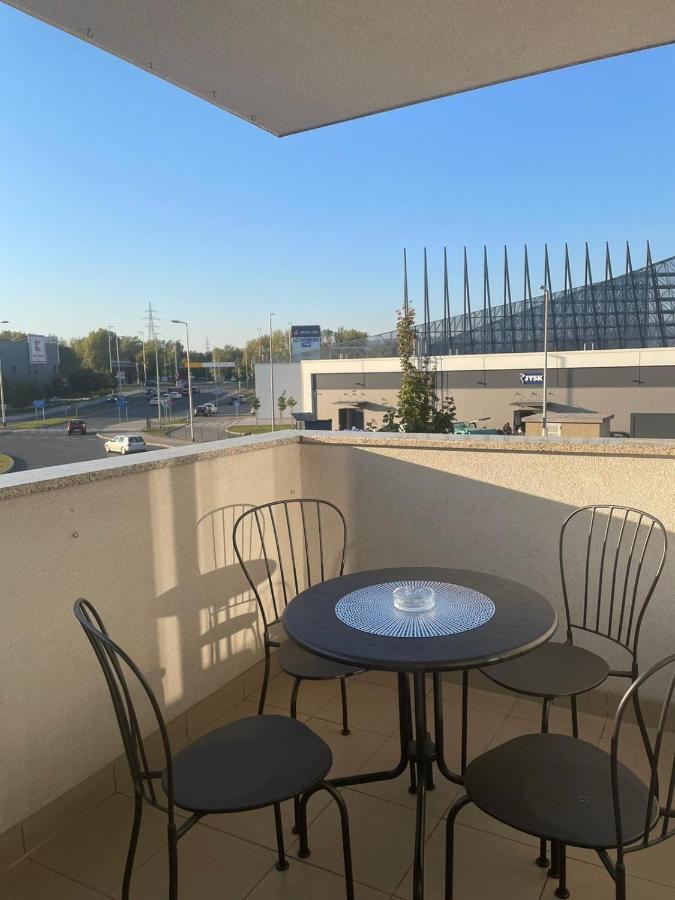 Apartment Break Arena