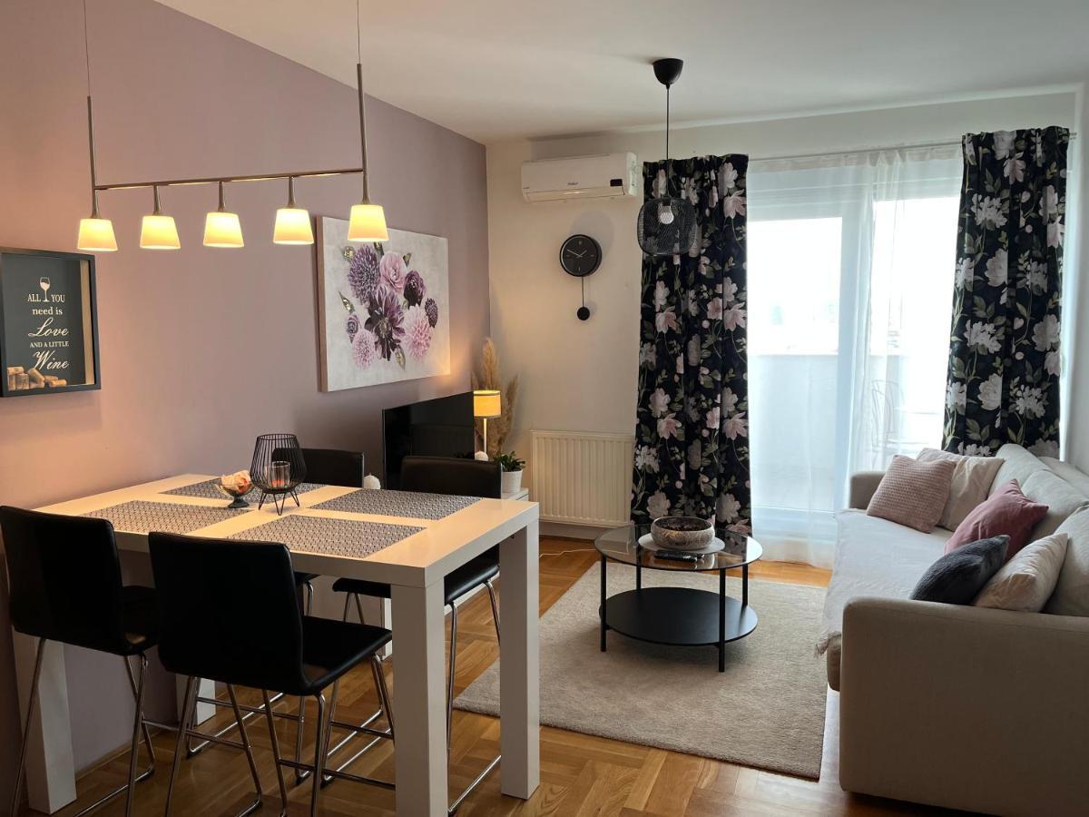 Break Arena Apartment